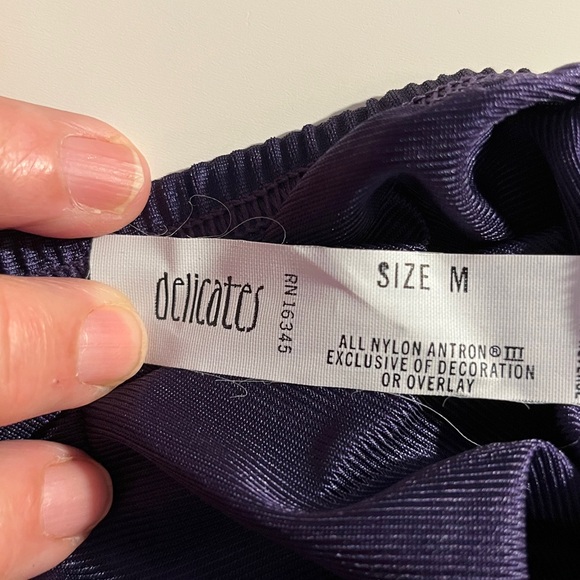 EUC VTG Delicates Purple Lace Trimmed Half Slip -beautiful Sz M - Picture 5 of 9